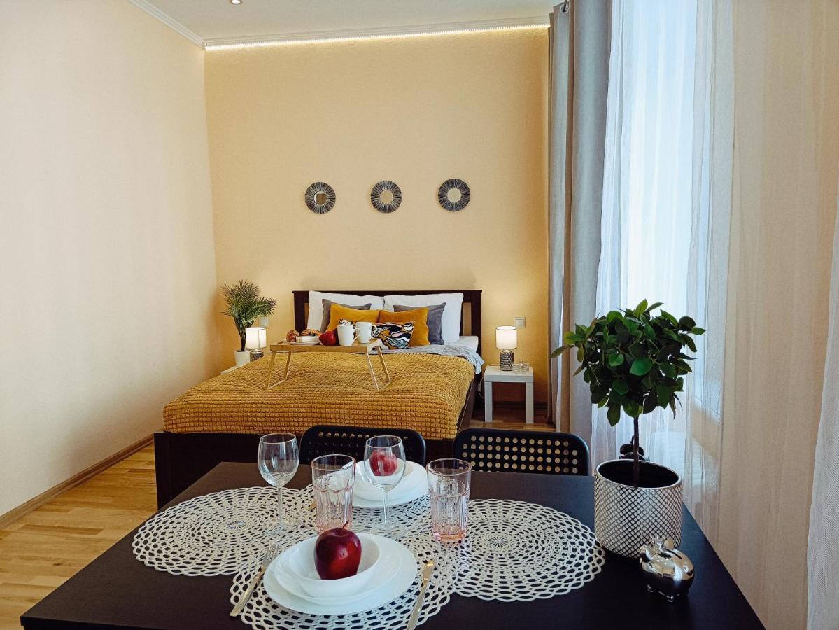 Centrally Located Studio Apartment 리가 외부 사진
